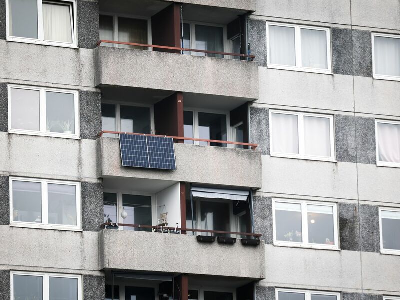  Die Geräte sind nach Angaben der Branche beliebt, weil Käufer sie selbst in Betrieb nehmen könnten und die Anschaffungskosten vergleichsweise niedrig seien. (Archivbild) - Foto: Christian Charisius/dpa