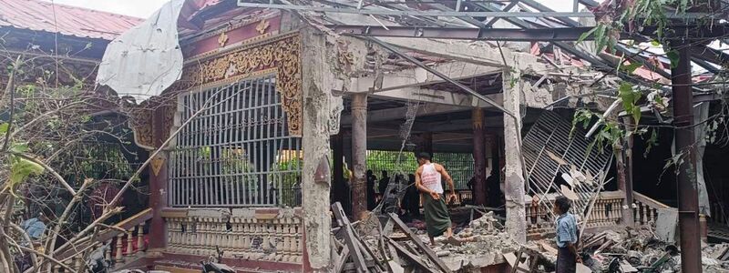 Die Junta fliegt regelmäßig schwere Luftangriffe auf die eigene Bevölkerung. (Archivbild) - Foto: Uncredited/UGC/AP/dpa
