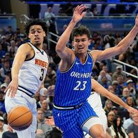 Tristan da Silva (r.) steuerte gute 17 Punkte zum Sieg seines Teams bei. - Foto: John Raoux/AP/dpa