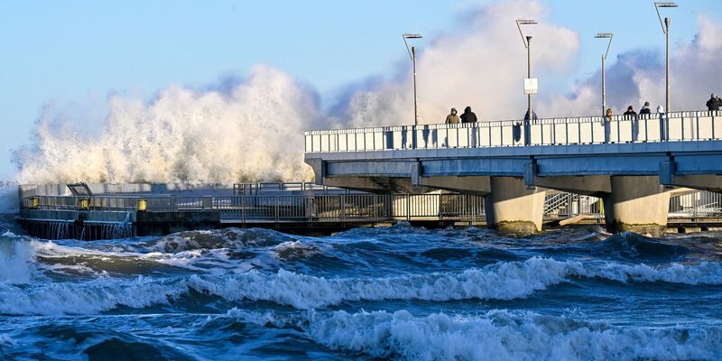 Heftige Windböen hielten Polens Feuerwehren auf Trab. - Foto: Piotr Kowala/PAP/dpa