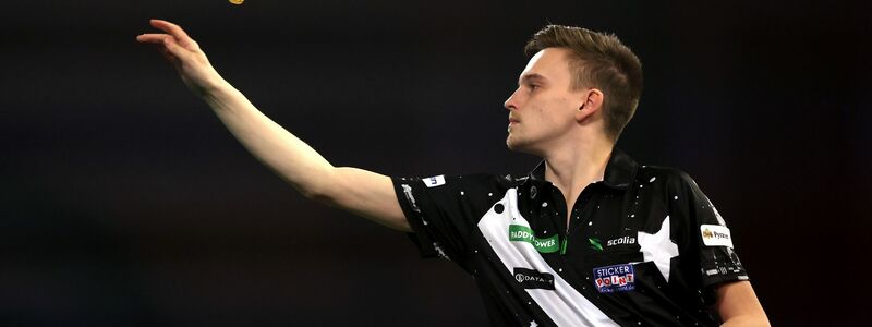 Der Schwede Harrysson steht erstmals im Achtelfinale. - Foto: Steven Paston/PA Wire/dpa