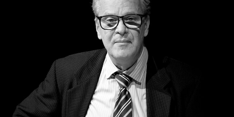 Der Schauspieler Peter Sattmann während einer Probe zum Theaterstück «Love Letters» im Schlosspark Theater in Berlin im Jahr 2009. (Archivbild). - Foto: picture alliance / dpa