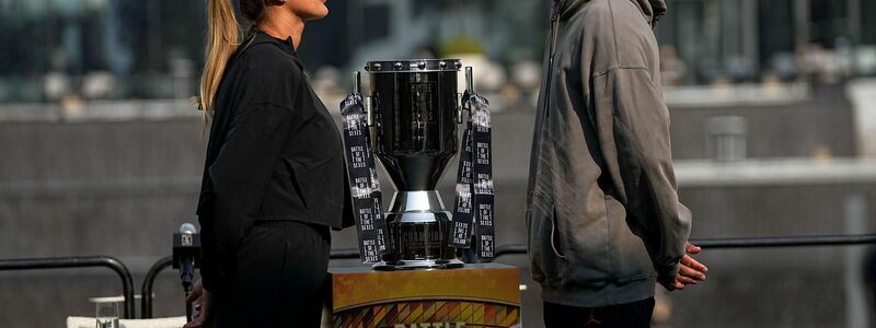 Sabalenka und Kyrgios haben vor dem Match viel Werbung für das Show-Event betrieben.  - Foto: Fatima Shbair/AP/dpa