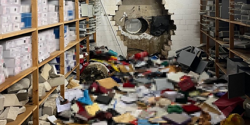 POL-GE: Einbrecher bohren Loch in Tresorraum/Zeugen gesucht - Foto: presseportal.de