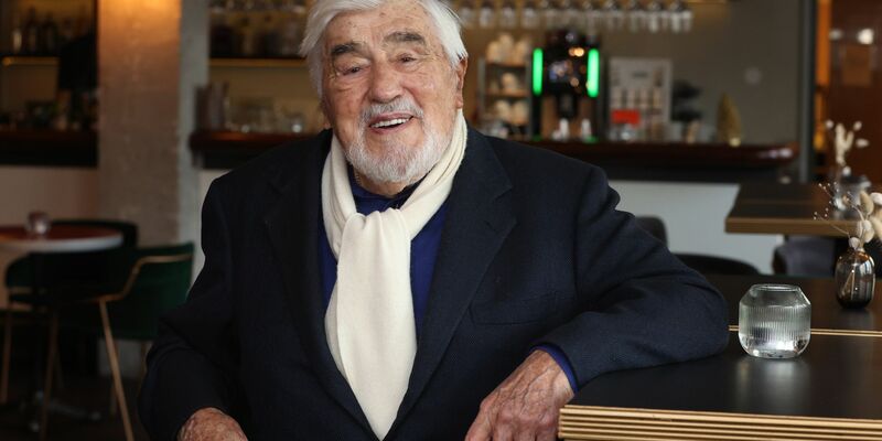 Mario Adorf ist seit 1985 in zweiter Ehe mit Monique Faye verheiratet. (Archivbild) - Foto: Karl-Josef Hildenbrand/dpa