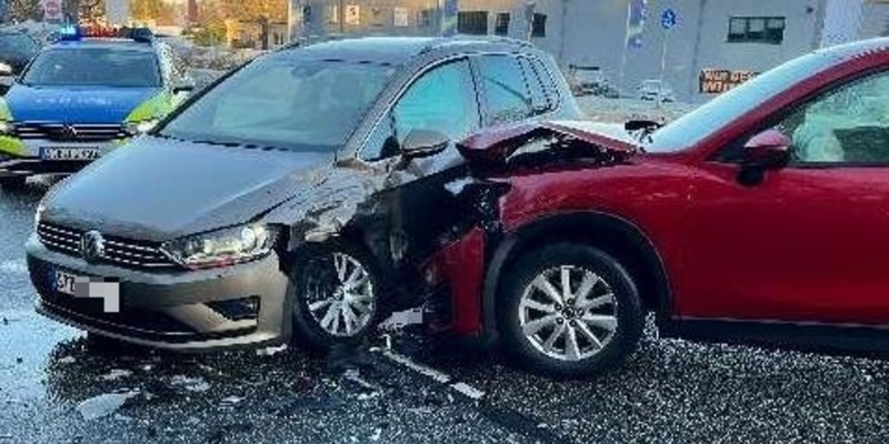 POL-STD: Vier Leichtverletzte bei drei Unfällen am Wochenende - Foto: presseportal.de