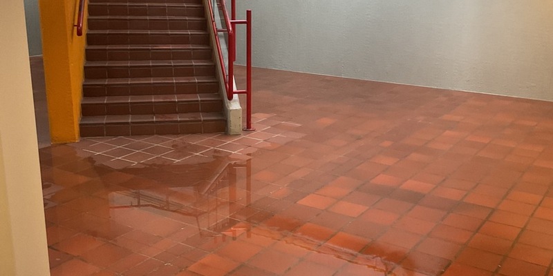 FW-HAAN: Gesamtschulgebäude nach Einbruch massiv beschädigt - Foto: presseportal.de