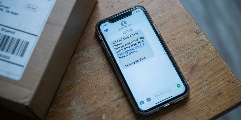 Zoll-Gebühren-Trick: Paket-Smishing bleibt gefährliche Jahresend-Falle - Foto: über boerse-global.de