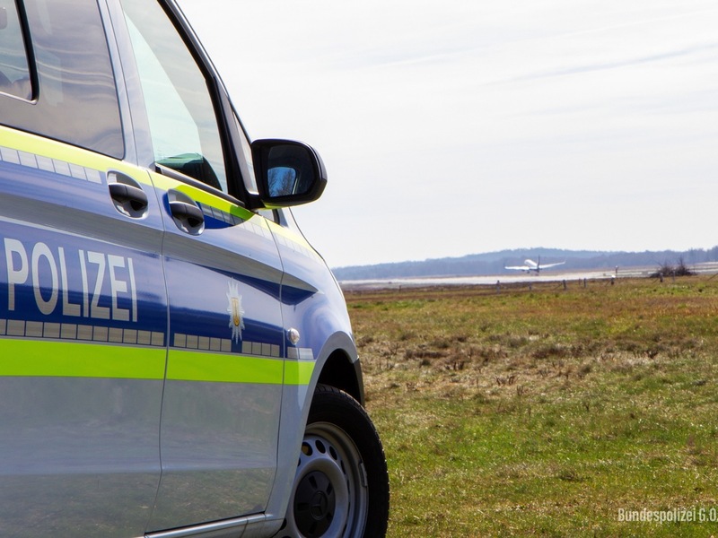 BPOL NRW: Bundespolizei stoppt mutmaßliches Diebesduo am Flughafen Köln/Bonn - Foto: presseportal.de