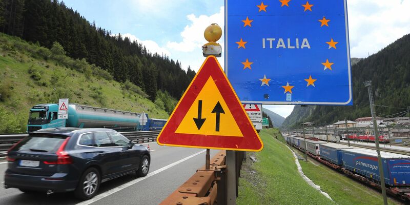 Die Tarife steigen bei fast allen Autobahnmauten in Italien um durchschnittlich 1,5 Prozent. (Symbolfoto) - Foto: Karl-Josef Hildenbrand/dpa/dpa-tmn