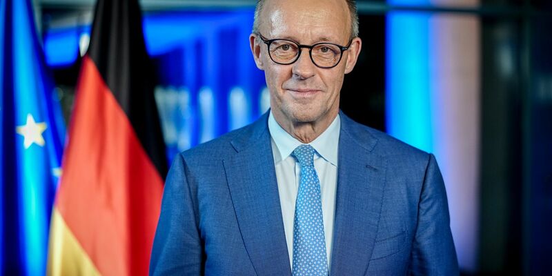 «Hören wir nicht auf die Angstmacher und auf die Schwarzmaler», so Merz. - Foto: Kay Nietfeld/dpa-Pool/dpa