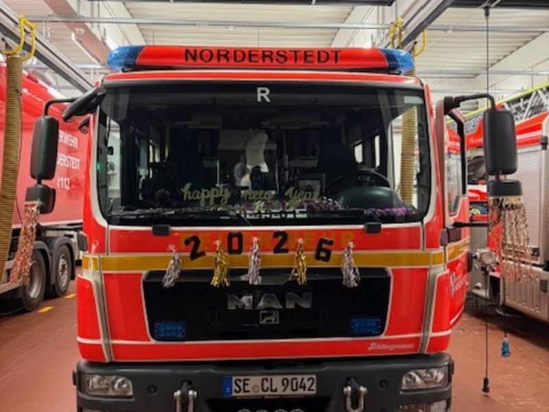 FW Norderstedt: Pressemitteilung - Feuerwehr Norderstedt Erste Lagemeldung zum Start der Silvesterbereitschaft 2025/2026 (Stand: 31.12.2025, 18:00 Uhr) - Foto: presseportal.de