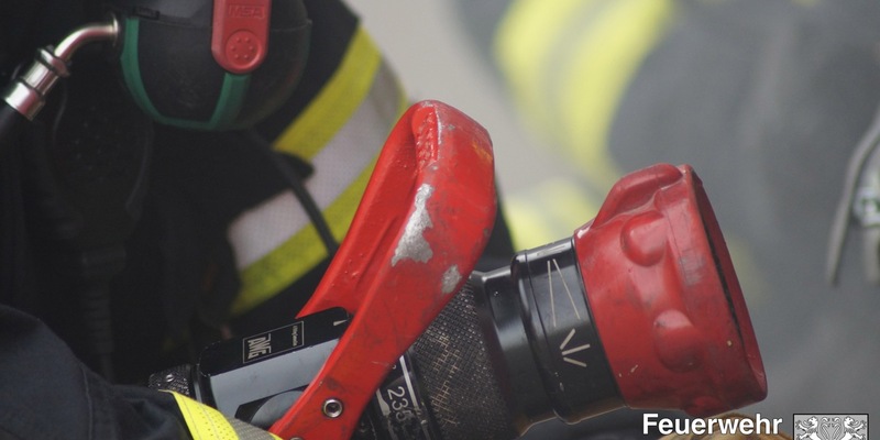 FW Witten: Ruhige Silvesternacht für die Wittener Feuerwehr, fünf Kleinbrände - Foto: presseportal.de