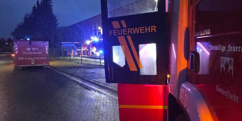 FW-ROW: Brand in Industriebetrieb - Lagerraum in Vollbrand - Foto: presseportal.de