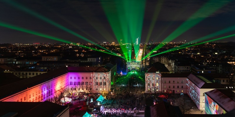 Silvestermeile München: Livemusik, Lichtprojektionen und keine Zwischenfälle. 10 000 feiern die Premiere von Münchens großer Silvesterparty - Foto: presseportal.de