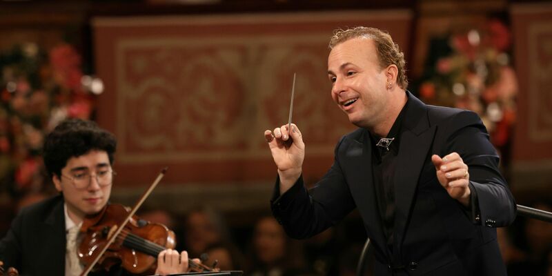 Mit einem schwungvollen Auftritt läuteten die Wiener Philharmoniker unter Yannick Nézet-Séguin das neue Jahr ein. - Foto: Dieter Nagl/WIENER PHILHARMONIKER/APA/dpa