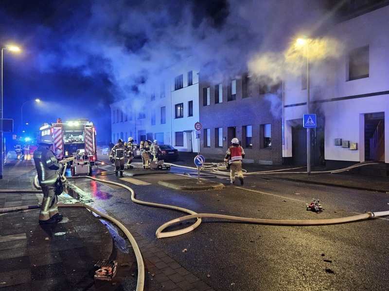 Feuerwehr Goch: Drei Feuerwehreinsätze in der Silvesternacht in Goch und Pfalzdorf - Foto: presseportal.de