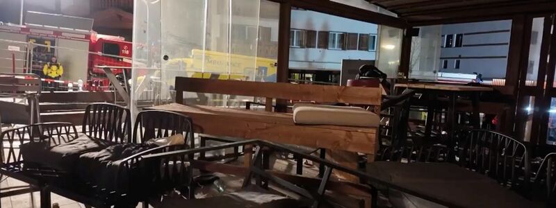 Die Ermittler gehen von einer Explosion aus, die von einem zuvor ausgebrochenen Feuer ausgelöst wurde. - Foto: Police Cantonale Valaisanne/Police Cantonale Valaisanne/AP/dpa