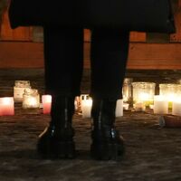 Bei den Ermittlungen geht es auch um die Fluchtwege aus der Bar. - Foto: Antonio Calanni/AP/dpa