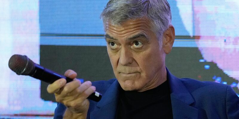 Hollywoodstar George Clooney ist nicht um eine Antwort verlegen, wenn der US-Präsident gegen ihn schießt. (Archivbild) - Foto: Aaron Favila/AP/dpa