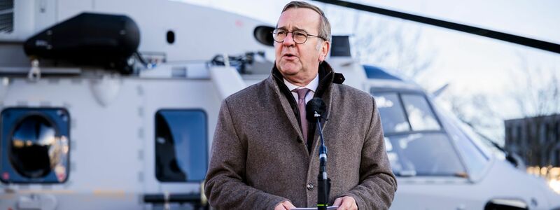 Verteidigungsminister Pistorius bezeichnet den neuen Wehrdienst als «zentralen Baustein für die Zukunftsfähigkeit unserer Bundeswehr». (Archivbild)  - Foto: Christoph Soeder/dpa