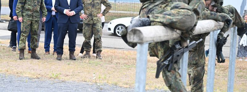 Das Gesetz für den neuen Wehrdienst ist am 1. Januar in Kraft getreten. (Archivbild) - Foto: Bernd Weißbrod/dpa