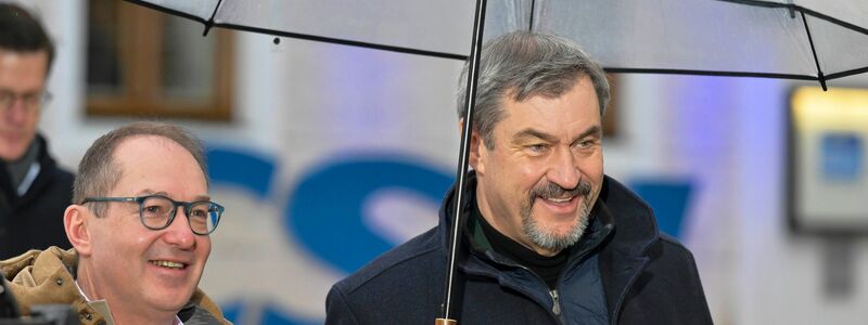 Bereits vor einem Jahr erhoben Alexander Dobrindt und Markus Söder (beide CSU) auf der Klausur in Seeon teils scharfe Forderungen. (Archivbild) - Foto: Peter Kneffel/dpa