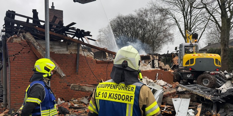 FW-SE: Vollbrand eines Vereinsheimes in Henstedt-Ulzburg - Foto: presseportal.de