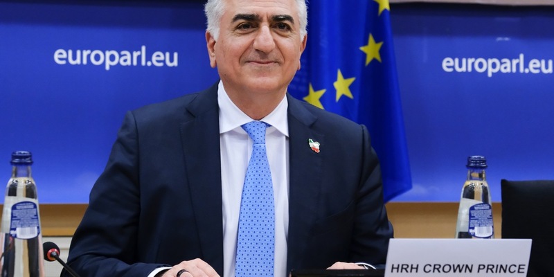 Zu den aktuellen Protesten im Iran: Hunderttausende Menschen im Iran rufen auf den Straßen nach Kronprinz Reza Pahlavi als Anführer der Iran-Revolution / Pressemitteilung der IRAN NOVIN PARTEI (INP) - Foto: presseportal.de