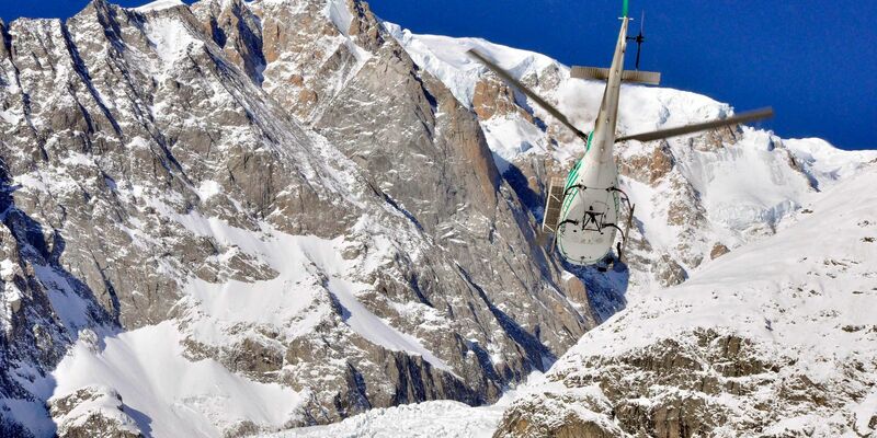 In Norditalien ist ein Mensch durch eine Lawine getötet worden. (Symbolbild) - Foto: Thierry Pronesti/ANSA/AP/dpa