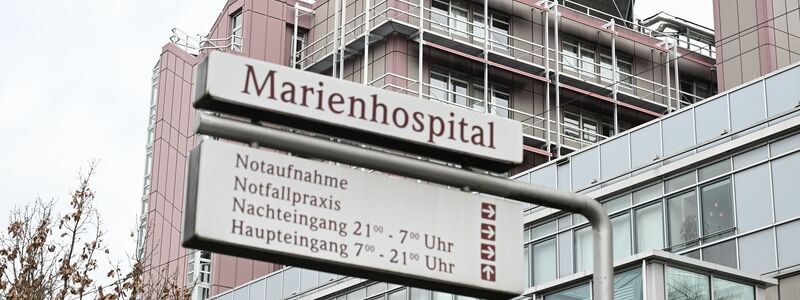 Mehrere Verletzte sind schon in deutschen Kliniken, etwa im Marienhospital Stuttgart. - Foto: Bernd Weißbrod/dpa