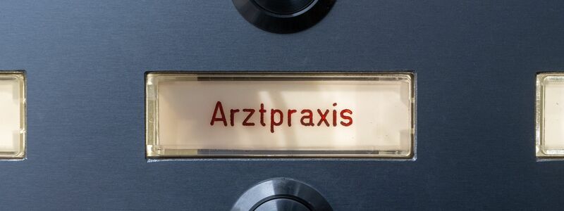 Hausarzt oder Facharzt? Das ist hier die Frage. (Archivbild) - Foto: Peter Kneffel/dpa