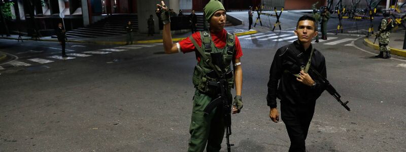 Rund um den Präsidentenpalast Miraflores wurden die Sicherheitsmaßnahmen erhöht.  - Foto: Cristian Hernandez/AP/dpa