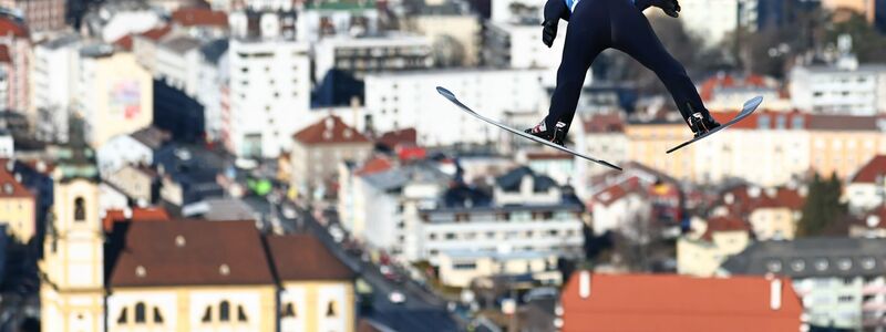 Betretene Miene: Für Andreas Wellinger war es eine erfolglose Tournee. - Foto: Daniel Karmann/dpa