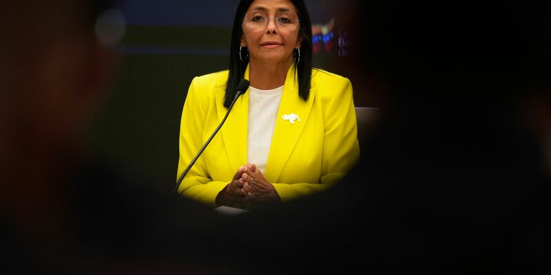 Vizepräsidentin Rodríguez gibt sich bislang unbeugsam. - Foto: Ariana Cubillos/AP/dpa