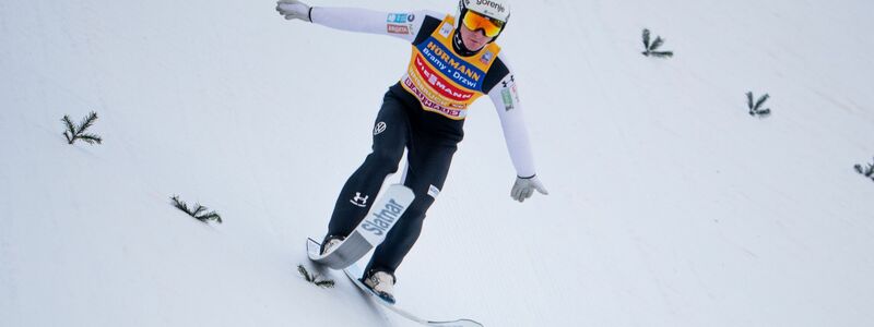 Domen Prevc prägt die Vierschanzentournee. - Foto: Georg Hochmuth/APA/dpa