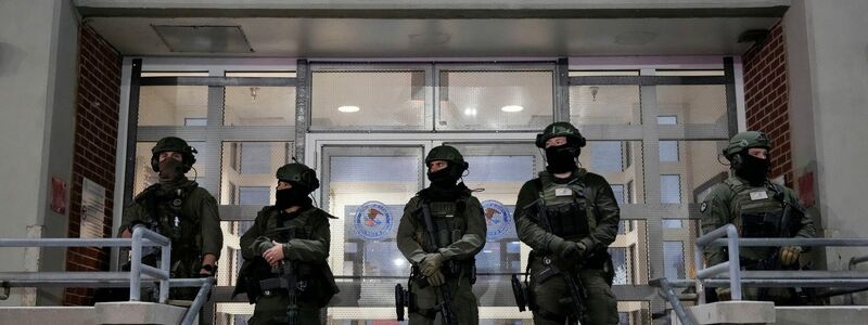 Venezuelas festgenommener Staatschef soll in New York vor Gericht erscheinen.  - Foto: Yuki Iwamura/AP/dpa