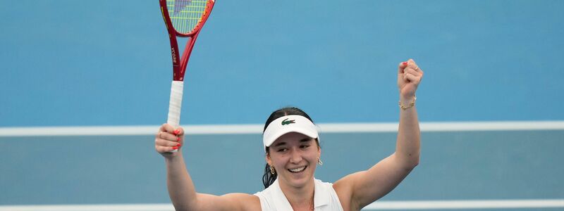 Auch Eva Lys darf jubeln - Foto: Rick Rycroft/AP/dpa