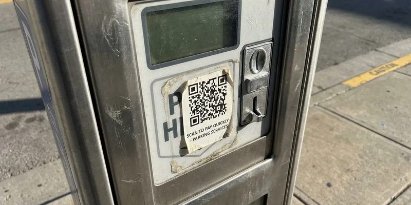 Quishing: Betrüger fälschen weiterhin QR-Codes an Parkautomaten - Foto: über boerse-global.de