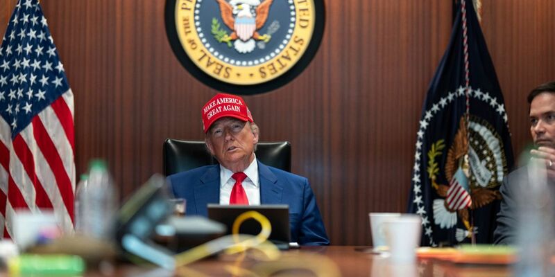 US-Präsident Donald Trump hat den Einsatz am Samstag nach eigenen Angaben live verfolgt. (Archivbild) - Foto: -/The White House via AP/dpa