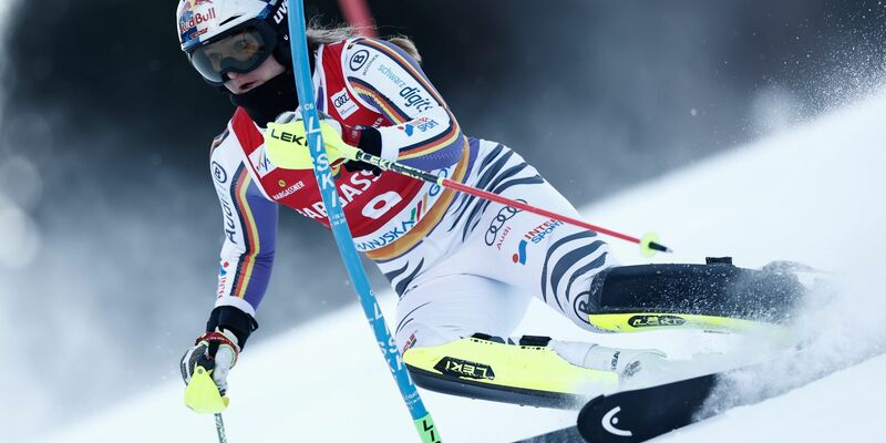 In bestechender Form: Die Schweizerin Camille Rast. - Foto: Gabriele Facciotti/AP/dpa