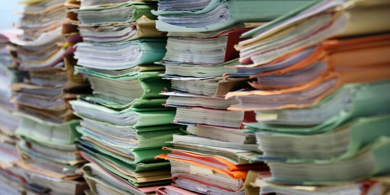 Schätzungen zufolge werden nur etwa ein bis drei Prozent aller in Deutschland gesprochenen Gerichtsurteile der Öffentlichkeit zugänglich gemacht. (Symbolbild) - Foto: Stephanie Pilick/dpa