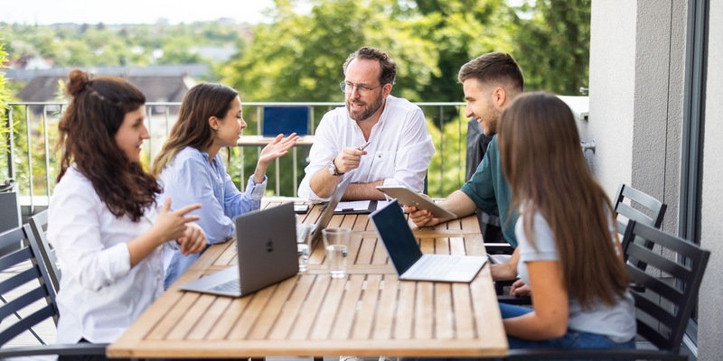 Wie eine Agentur aus Dachau DAX-Unternehmen, Konzern-Schwergewichte, namhafte Hochschulen und Bundesbehörden beim Generation Z Recruiting unterstützt - Foto: presseportal.de