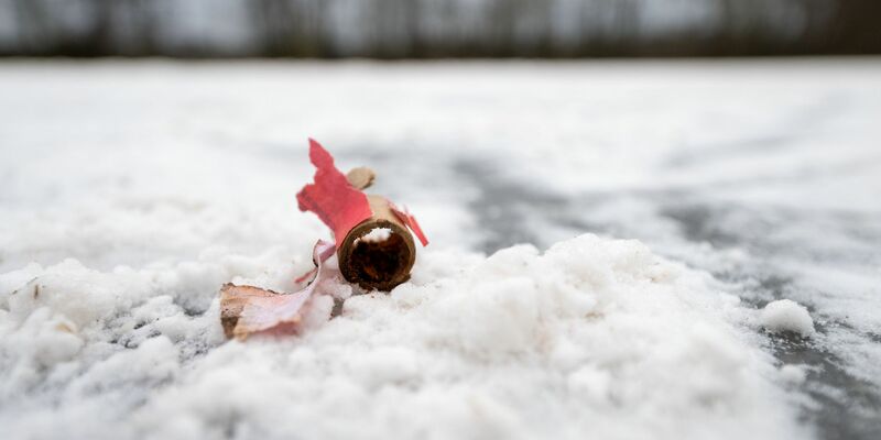  Im Dezember waren sich die Innenminister von Bund und Ländern bei einem Treffen in Bremen nicht einig über ein Böllerverbot geworden. (Archivfoto) - Foto: Pia Bayer/dpa