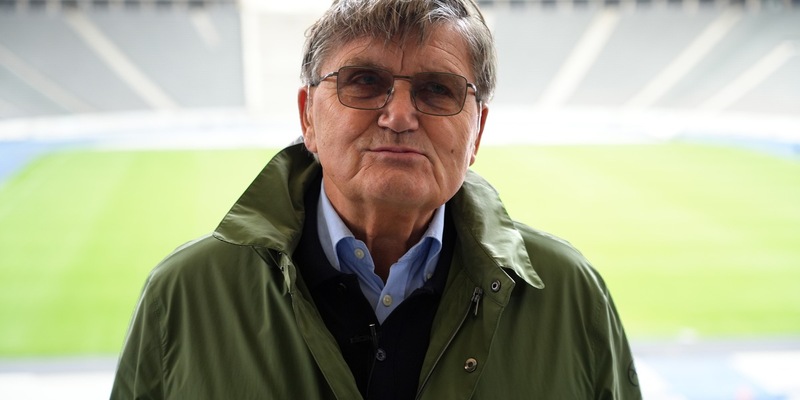 MDR-Film „Mensch Meyer! Hans, der Fußballphilosoph“ begleitet Trainerlegende Hans Meyer an seine Wirkungsstätten - Foto: presseportal.de