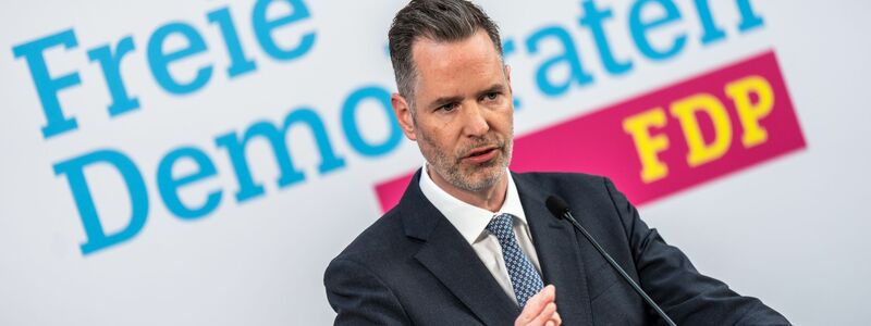 Muss seiner Partei beim Dreikönigstreffen Mut machen: FDP-Chef Dürr. (Archivfoto) - Foto: Michael Kappeler/dpa