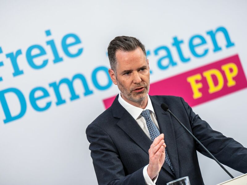 Muss seiner Partei beim Dreikönigstreffen Mut machen: FDP-Chef Dürr. (Archivfoto) - Foto: Michael Kappeler/dpa