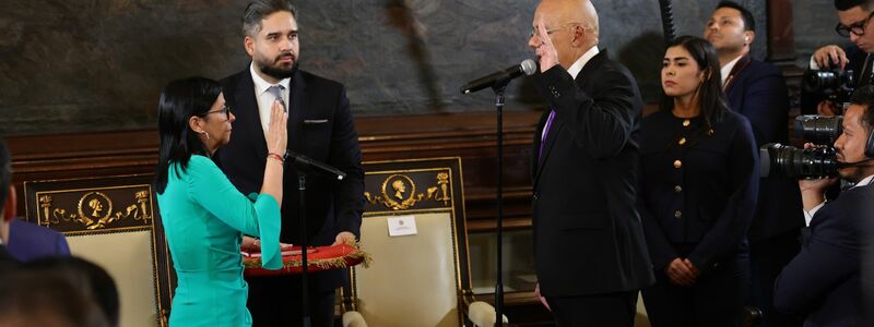 Die Nachfolgerin des von den USA festgenommenen Staatschefs Maduros, Rodríguez, legte ihren Amtseid ab. - Foto: Stringer/dpa