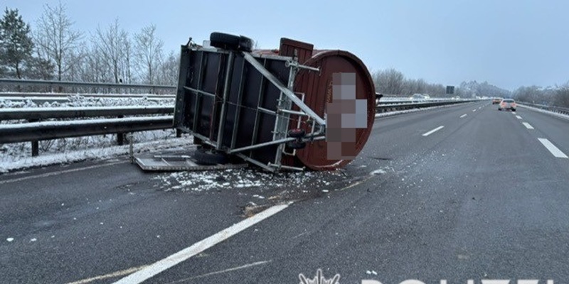 POL-PIZW: Wellness außer Kontrolle: Saunafass bringt Verkehr zum Schwitzen - Foto: presseportal.de