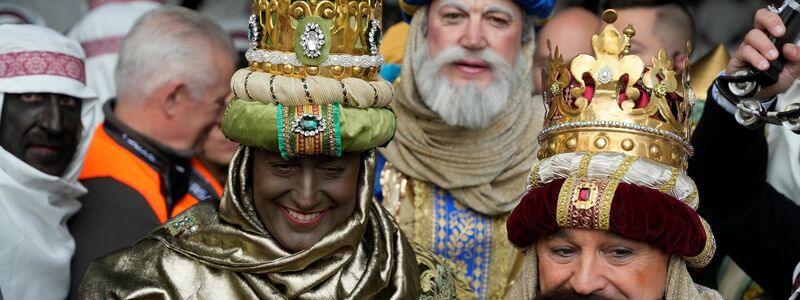 In Spanien bekommen die Kinder ihre Weihnachtsgeschenke traditionell erst am Morgen des Dreikönigstags.  - Foto: Joaquin Corchero/EUROPA PRESS/dpa